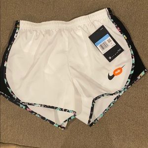 Girls Nike dry shorts
